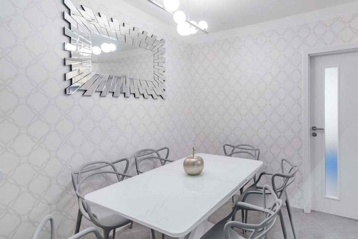 Pastel Art Deco 3bdr Ruterra Apartamento